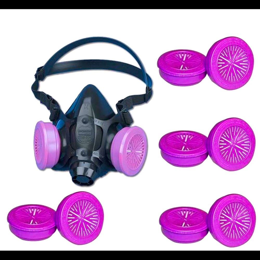 FIRM Honeywell series 7700 half mask with 4 sets of filters BRAND NEW